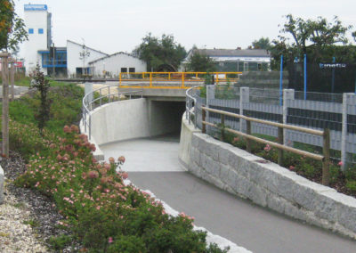 BW3: Eisenbahnüberführung über Gehweg in Erbach